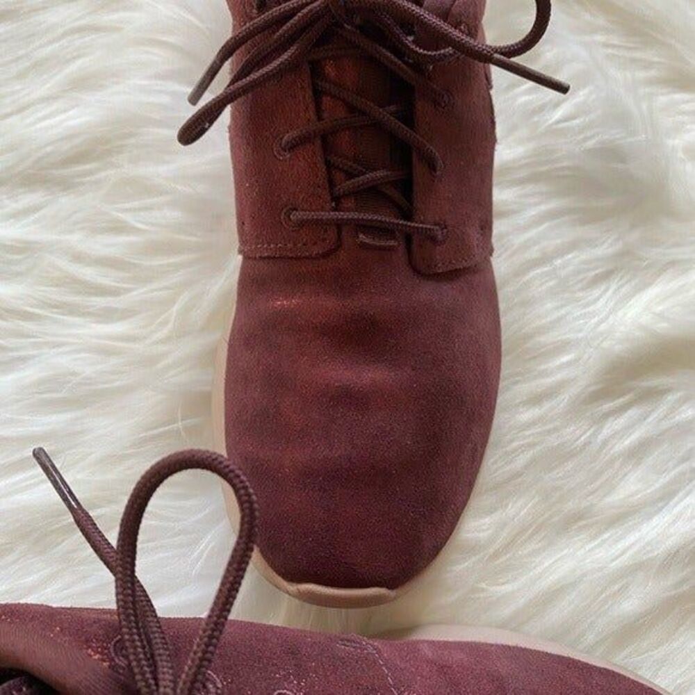 Nike Roshe One Sneakers Shoes Metallic Mahogany Size 6.5 - Picture 4 of 8